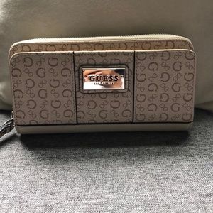 Guess wallet